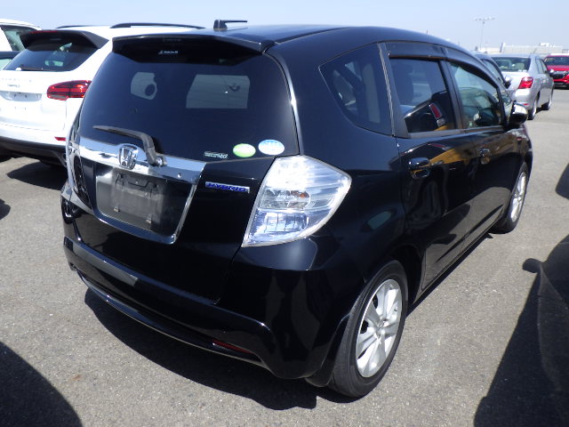 2011 HONDA FIT HYBRID